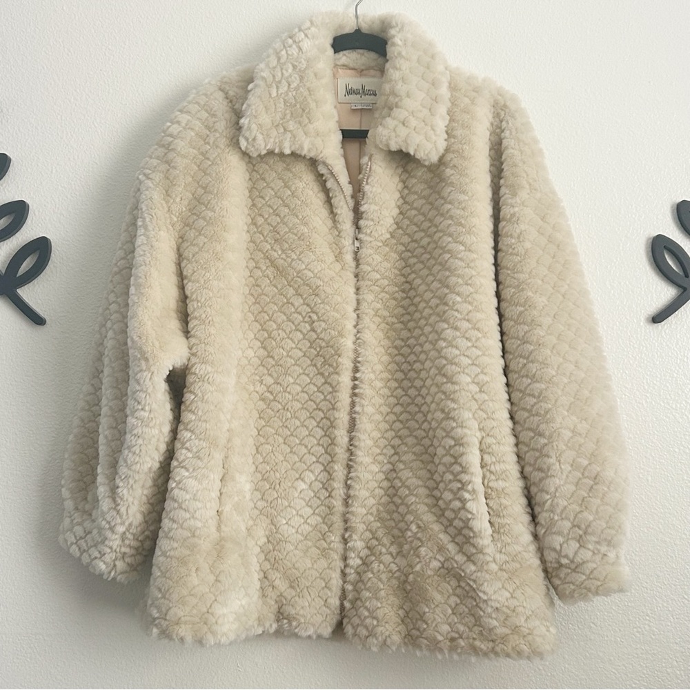 Vintage Neiman Marcus Ivory Textured Faux Fur Coat | Size L - Picture 1 of 5